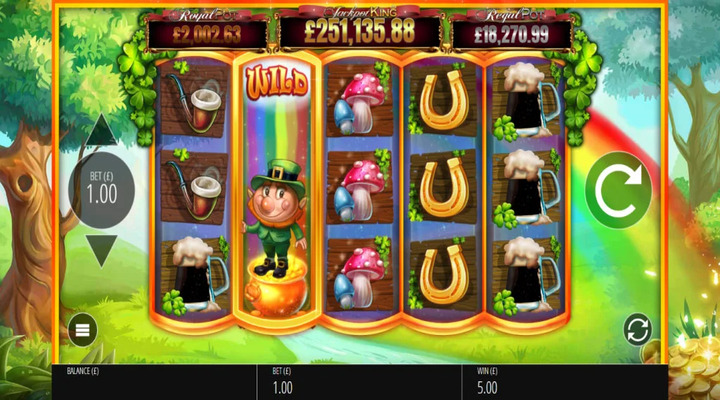 Slots O’ Gold game spin with a Wild symbol expanding to fill the reel